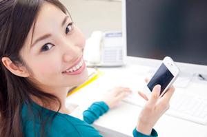 自動音声ガイダンスを利用できます